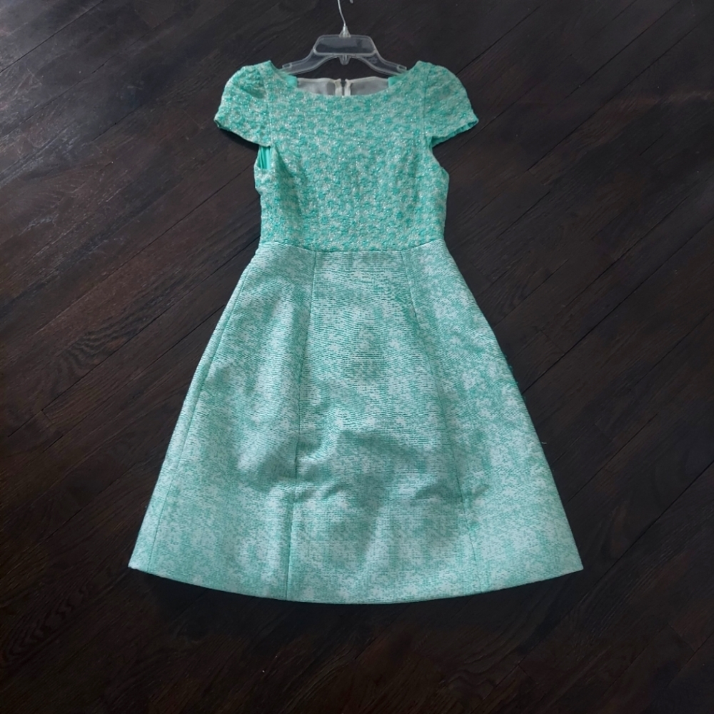 Alice + Olivia green/silver dress Size 4